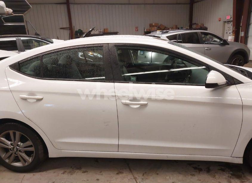 Photo 13 of 2017 Hyundai Elantra SE (VIN 5NPD84LF1HH168858)