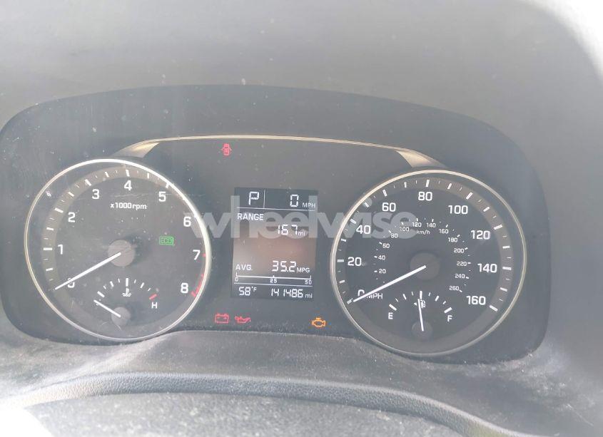 Photo 7 of 2017 Hyundai Elantra SE (VIN 5NPD84LF1HH170514)