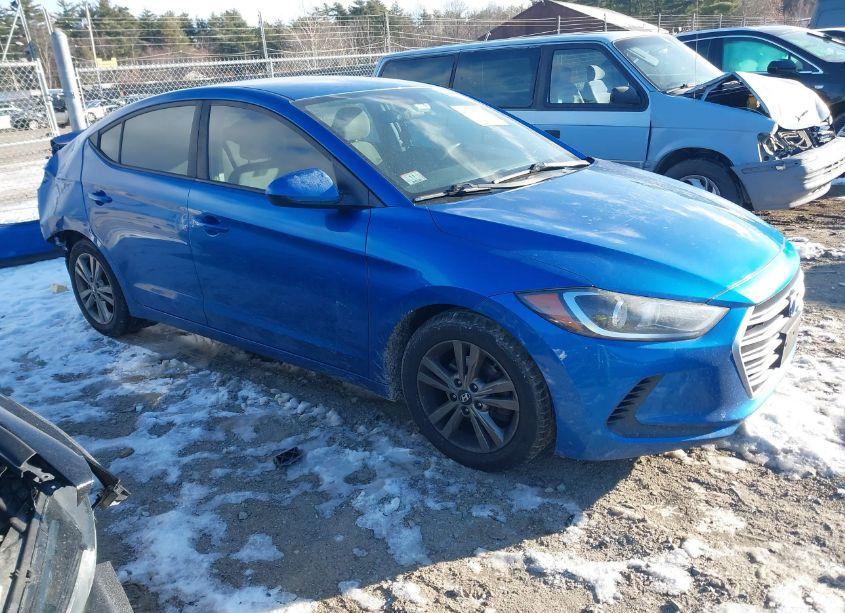 2017 Hyundai Elantra SE (VIN 5NPD84LF1HH184915) main photo