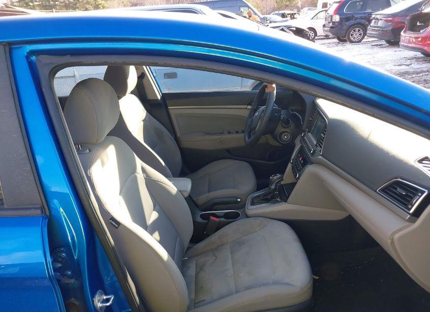 Photo 5 of 2017 Hyundai Elantra SE (VIN 5NPD84LF1HH184915)