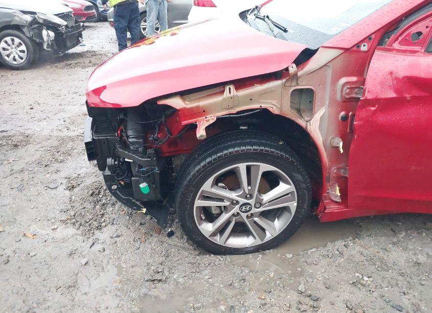 Photo 6 of 2017 Hyundai Elantra LIMITED (VIN 5NPD84LF1HH184994)