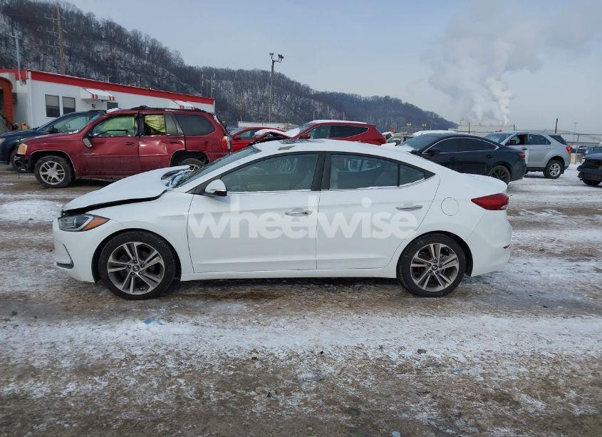 Photo 14 of 2017 Hyundai Elantra LIMITED (VIN 5NPD84LF1HH186390)