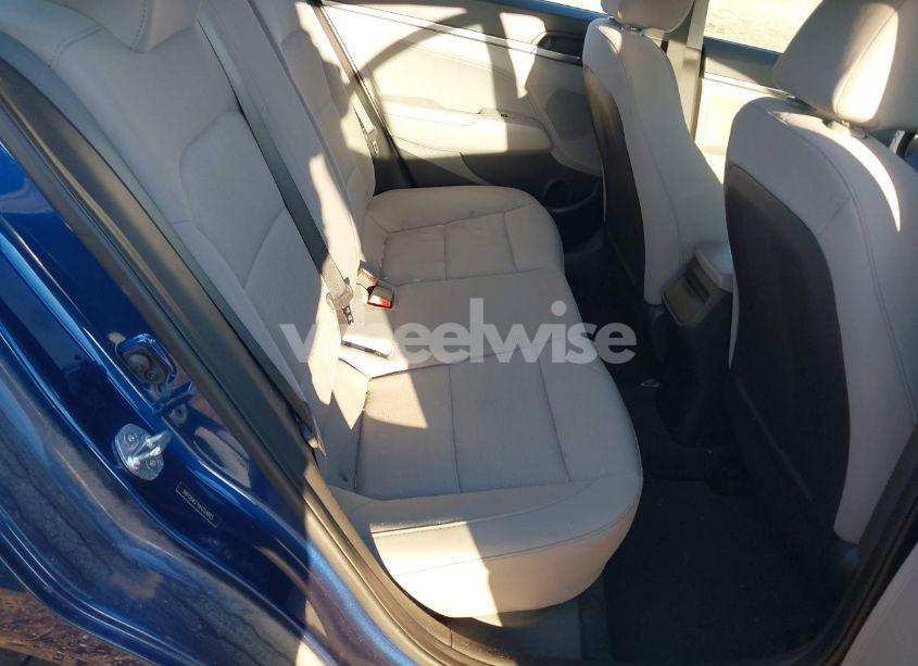 Photo 8 of 2017 Hyundai Elantra SE (VIN 5NPD84LF1HH203883)