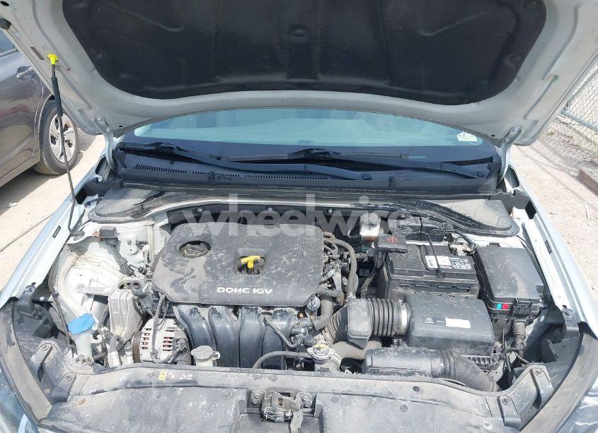 Photo 10 of 2018 Hyundai Elantra SEL (VIN 5NPD84LF1JH221841)
