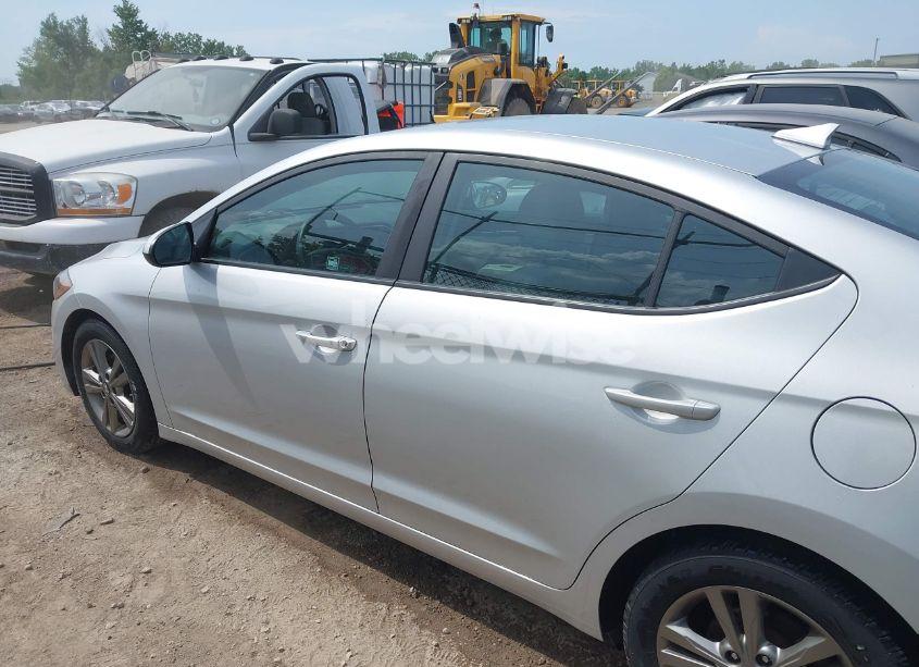 Photo 14 of 2018 Hyundai Elantra SEL (VIN 5NPD84LF1JH221841)