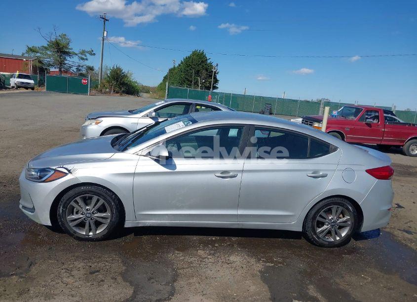 Photo 15 of 2018 Hyundai Elantra SEL (VIN 5NPD84LF1JH235707)