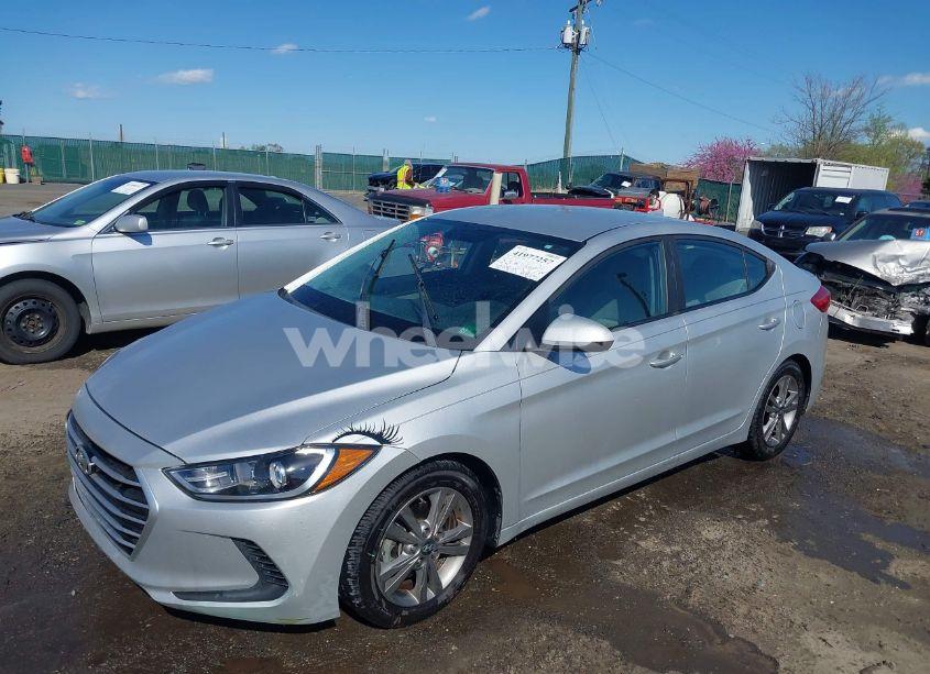 Photo 2 of 2018 Hyundai Elantra SEL (VIN 5NPD84LF1JH235707)