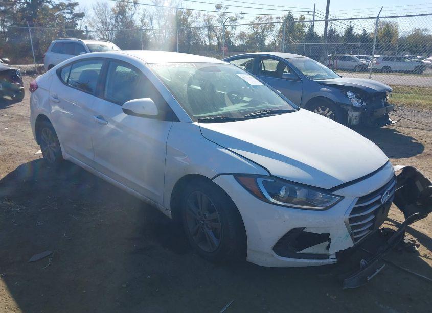 2018 Hyundai Elantra SEL (VIN 5NPD84LF1JH242530) main photo