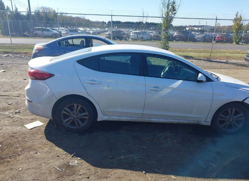 Photo 13 of 2018 Hyundai Elantra SEL (VIN 5NPD84LF1JH242530)