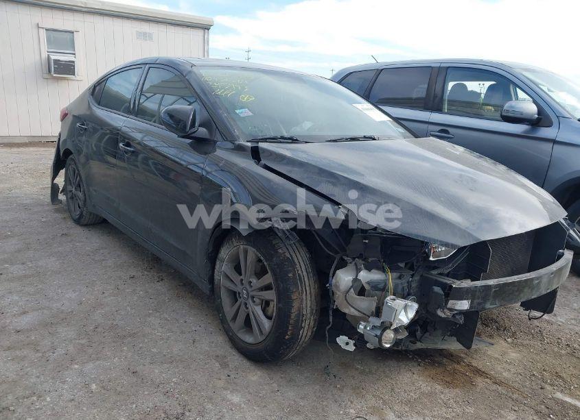 2018 Hyundai Elantra VALUE EDITION (VIN 5NPD84LF1JH245993) main photo