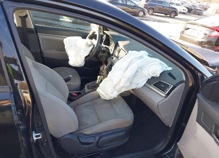 Photo 5 of 2018 Hyundai Elantra SEL (VIN 5NPD84LF1JH259280)