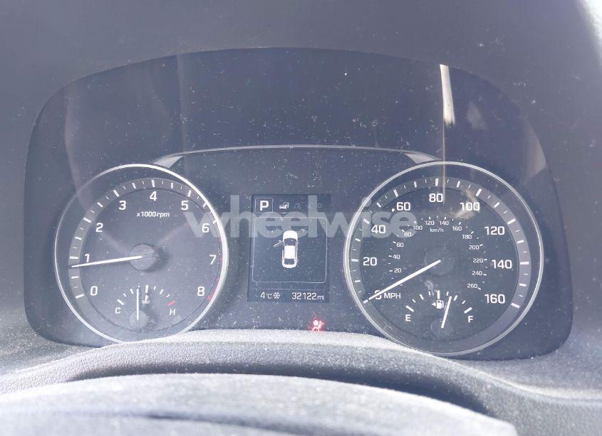 Photo 7 of 2018 Hyundai Elantra SEL (VIN 5NPD84LF1JH280811)