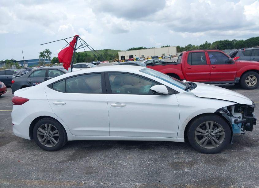 Photo 14 of 2018 Hyundai Elantra SEL (VIN 5NPD84LF1JH286673)