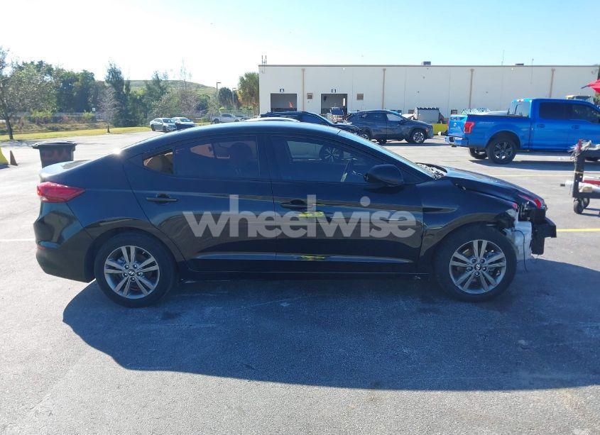 Photo 13 of 2018 Hyundai Elantra SEL (VIN 5NPD84LF1JH293137)