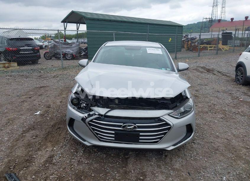 Photo 12 of 2018 Hyundai Elantra SEL (VIN 5NPD84LF1JH298077)