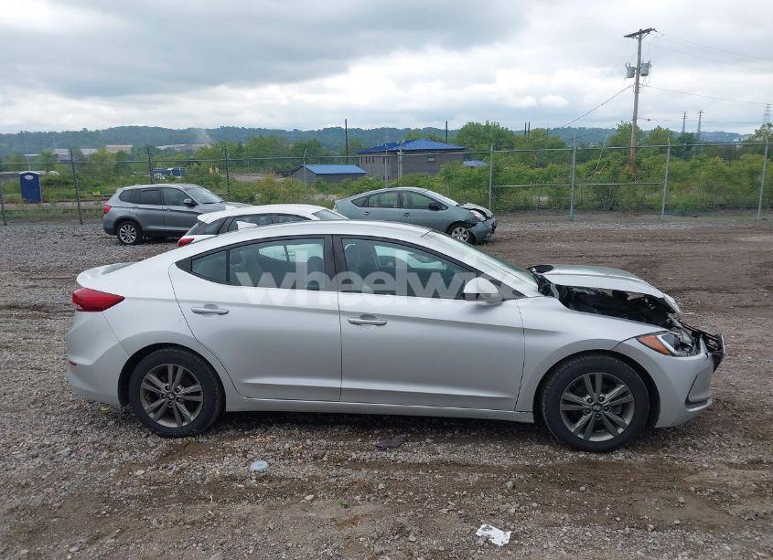 Photo 13 of 2018 Hyundai Elantra SEL (VIN 5NPD84LF1JH298077)