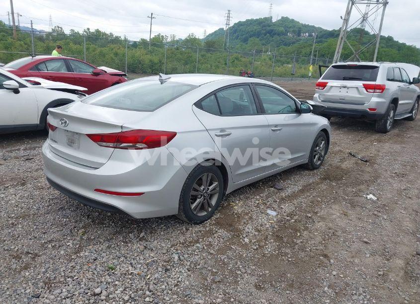 Photo 4 of 2018 Hyundai Elantra SEL (VIN 5NPD84LF1JH298077)