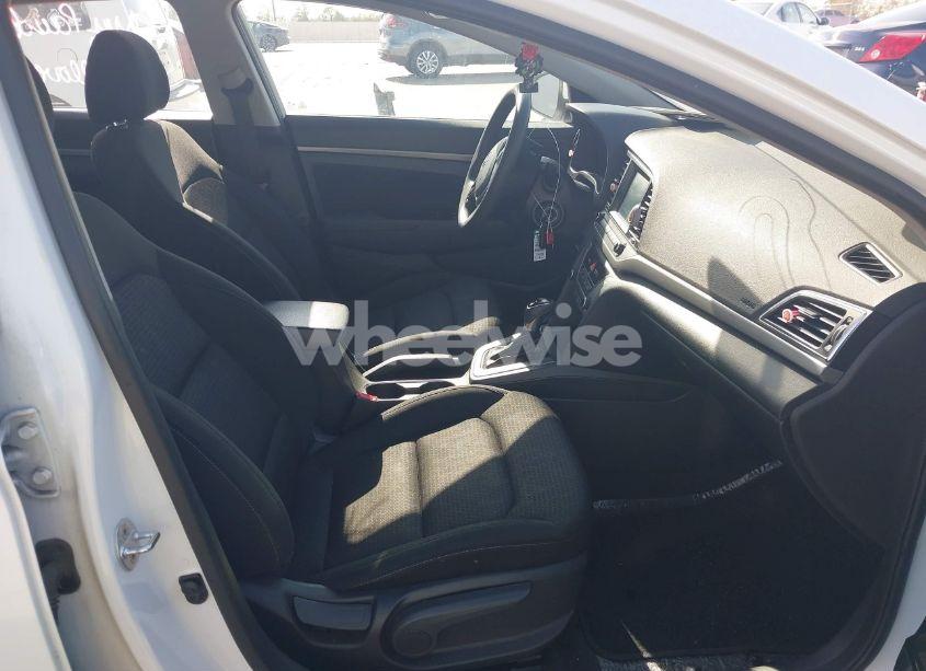 Photo 5 of 2018 Hyundai Elantra SEL (VIN 5NPD84LF1JH310390)