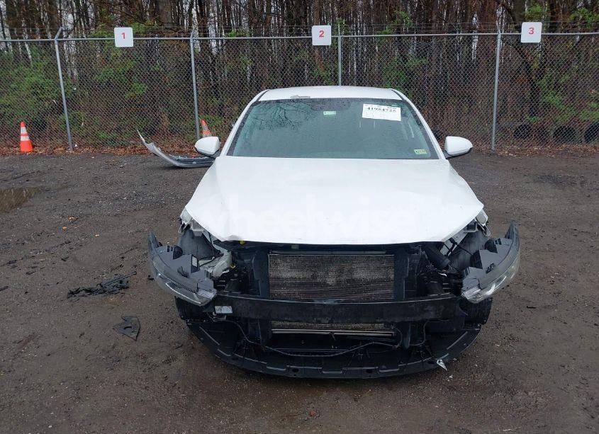 Photo 12 of 2018 Hyundai Elantra SEL (VIN 5NPD84LF1JH310714)