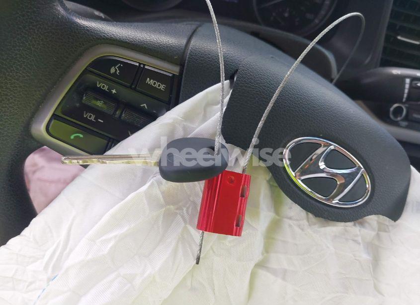 Photo 11 of 2018 Hyundai Elantra SEL (VIN 5NPD84LF1JH317601)