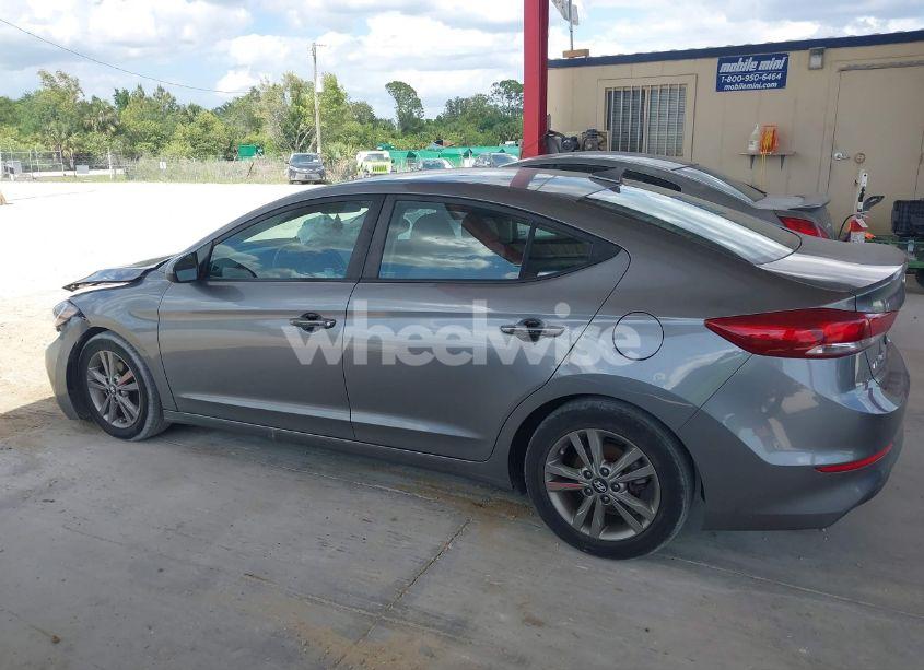 Photo 14 of 2018 Hyundai Elantra SEL (VIN 5NPD84LF1JH317601)