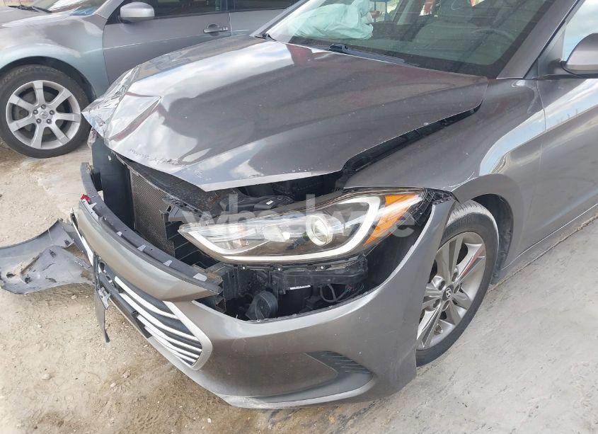 Photo 18 of 2018 Hyundai Elantra SEL (VIN 5NPD84LF1JH317601)