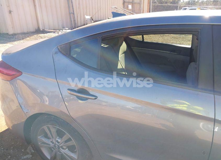 Photo 17 of 2018 Hyundai Elantra SEL (VIN 5NPD84LF1JH320384)