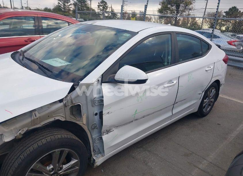 Photo 18 of 2018 Hyundai Elantra SEL (VIN 5NPD84LF1JH321888)