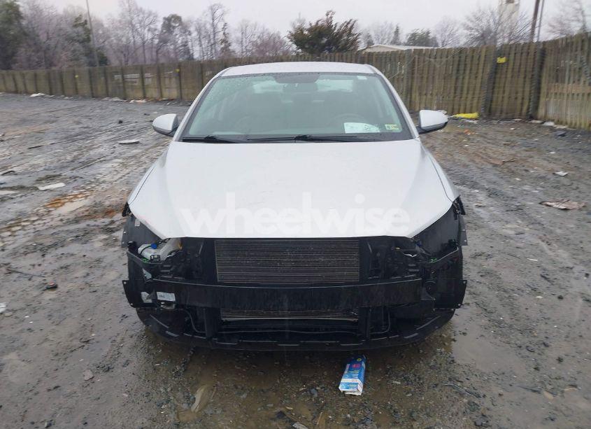 Photo 13 of 2018 Hyundai Elantra SEL (VIN 5NPD84LF1JH325987)