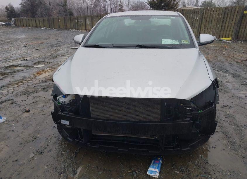 Photo 18 of 2018 Hyundai Elantra SEL (VIN 5NPD84LF1JH325987)