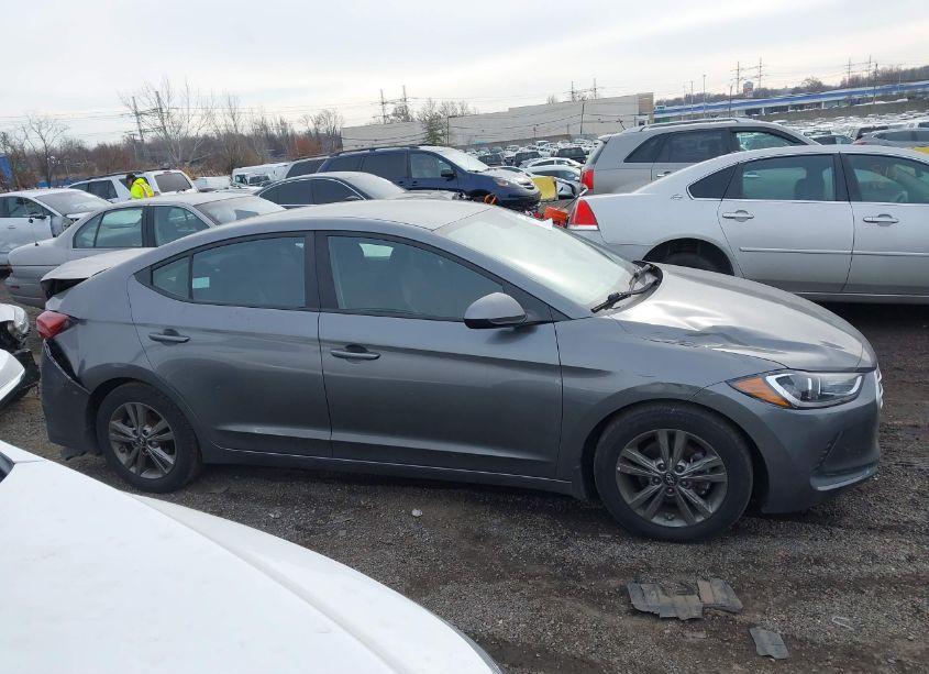 Photo 13 of 2018 Hyundai Elantra SEL (VIN 5NPD84LF1JH332230)