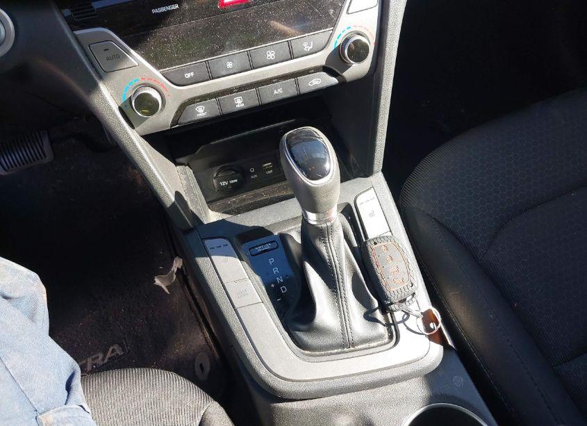 Photo 11 of 2018 Hyundai Elantra VALUE EDITION (VIN 5NPD84LF1JH341929)