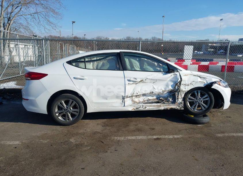 Photo 13 of 2018 Hyundai Elantra SEL (VIN 5NPD84LF1JH364448)