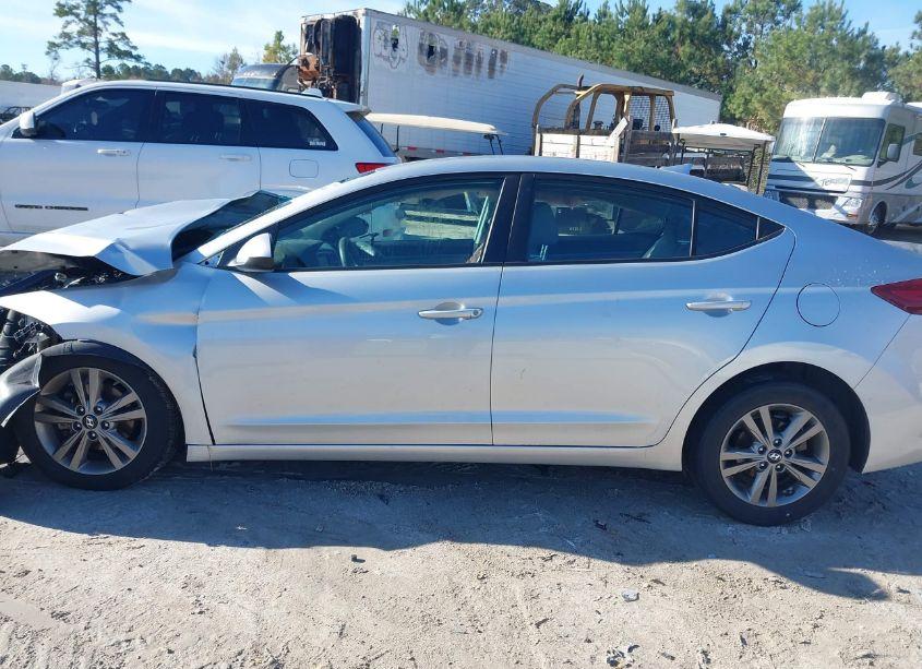 Photo 13 of 2018 Hyundai Elantra SEL (VIN 5NPD84LF1JH374798)