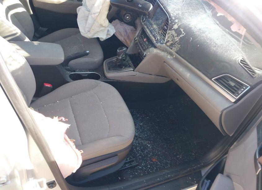 Photo 5 of 2018 Hyundai Elantra SEL (VIN 5NPD84LF1JH374798)