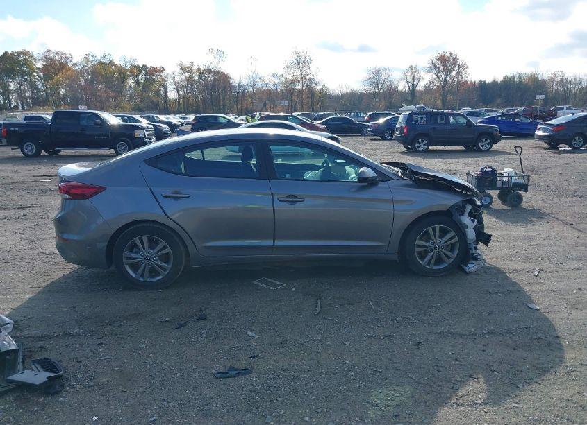 Photo 13 of 2018 Hyundai Elantra SEL (VIN 5NPD84LF1JH376437)
