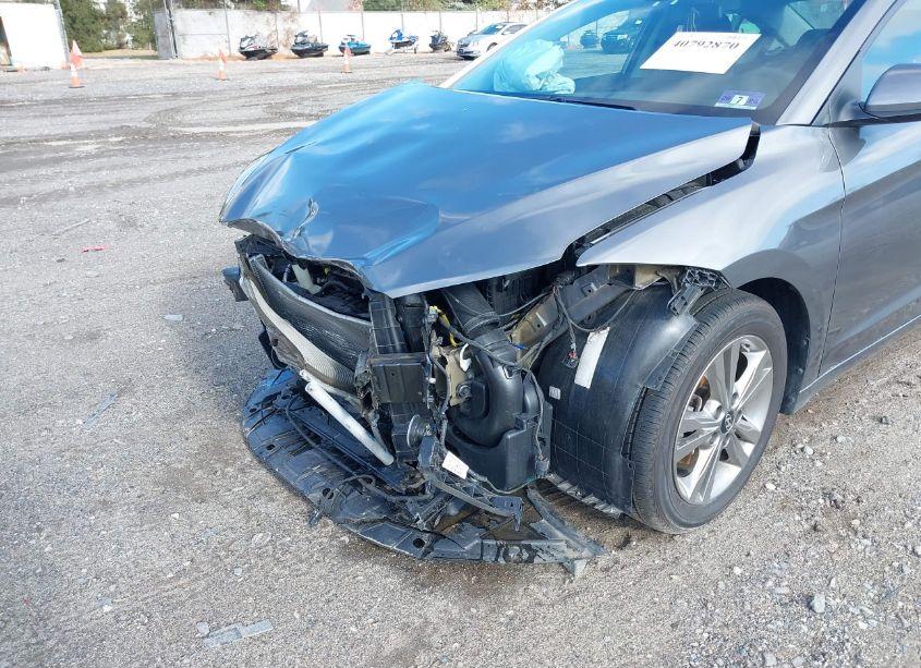 Photo 18 of 2018 Hyundai Elantra SEL (VIN 5NPD84LF1JH376437)