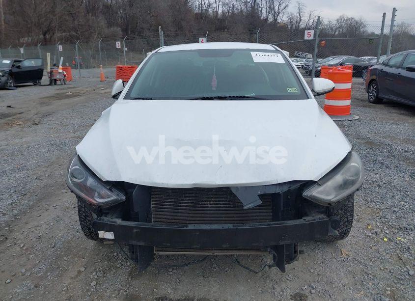 Photo 13 of 2018 Hyundai Elantra SEL (VIN 5NPD84LF1JH384361)