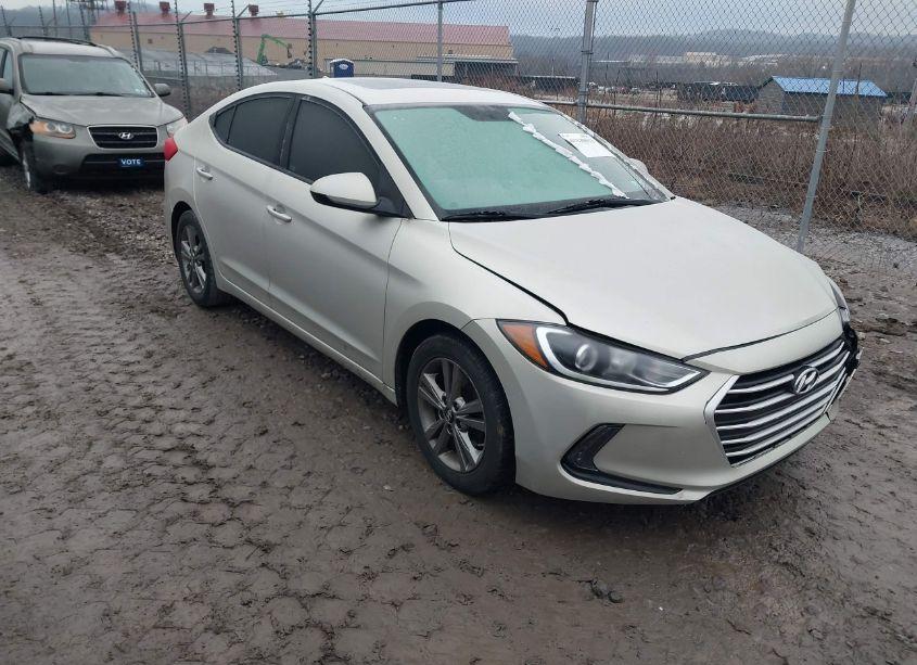 2018 Hyundai Elantra VALUE EDITION (VIN 5NPD84LF1JH390452) main photo