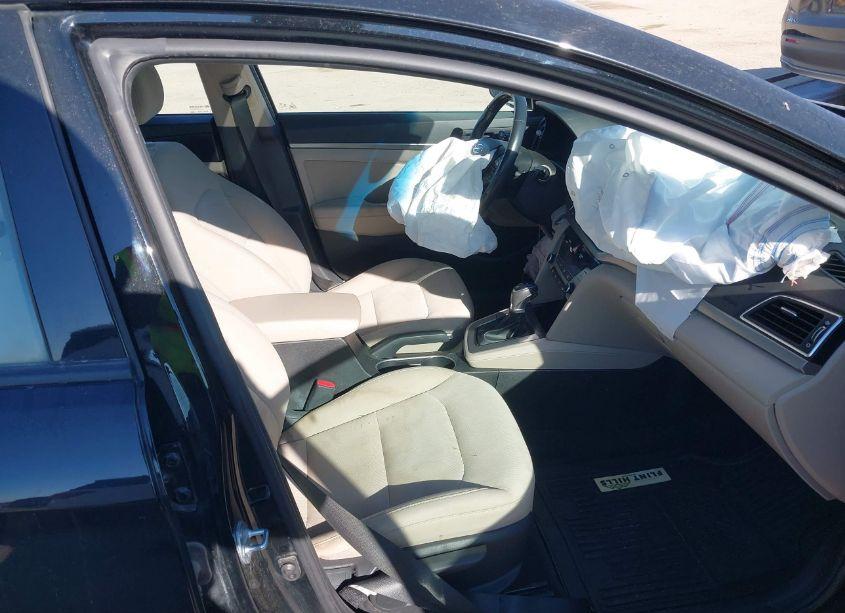 Photo 5 of 2018 Hyundai Elantra VALUE EDITION (VIN 5NPD84LF1JH401742)