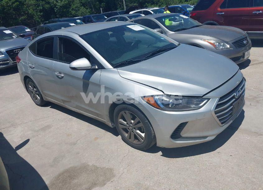 2018 Hyundai Elantra SEL (VIN 5NPD84LF1JH401949) main photo