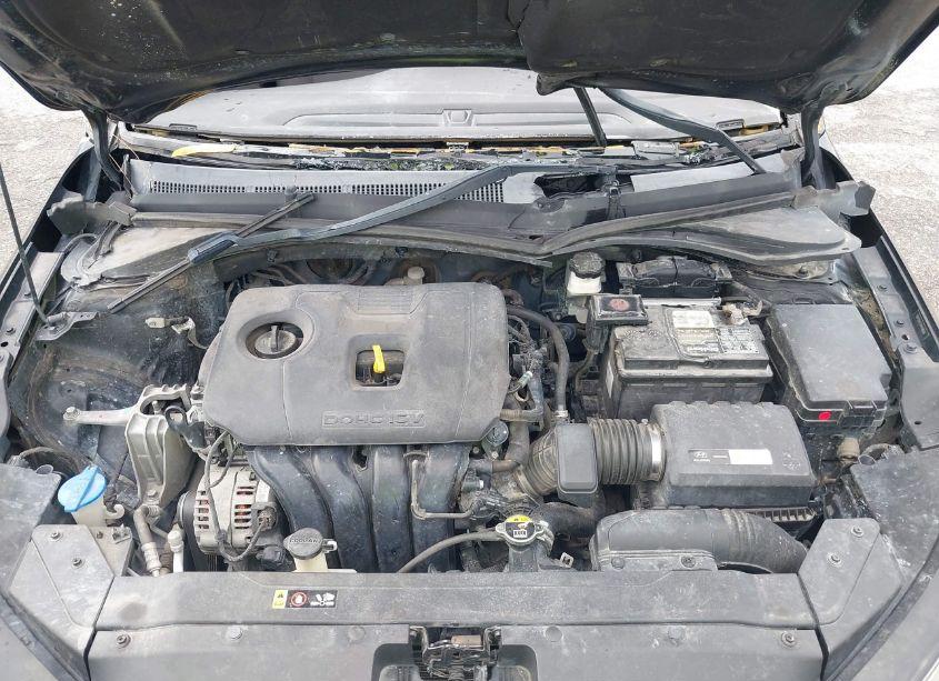 Photo 10 of 2019 Hyundai Elantra SEL (VIN 5NPD84LF1KH408806)