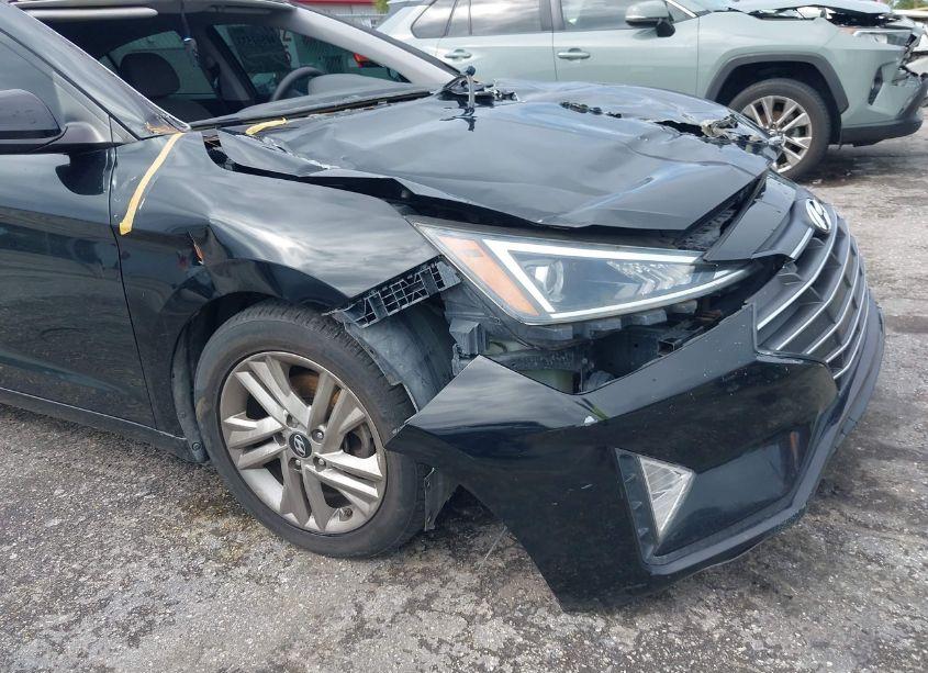 Photo 12 of 2019 Hyundai Elantra SEL (VIN 5NPD84LF1KH408806)