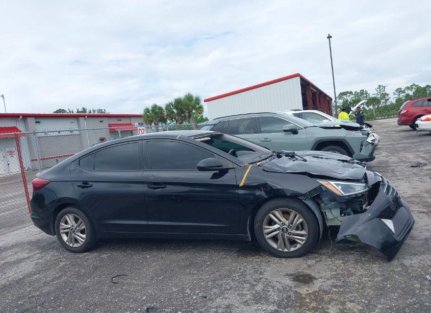 Photo 14 of 2019 Hyundai Elantra SEL (VIN 5NPD84LF1KH408806)