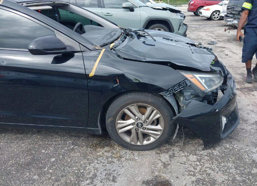 Photo 18 of 2019 Hyundai Elantra SEL (VIN 5NPD84LF1KH408806)