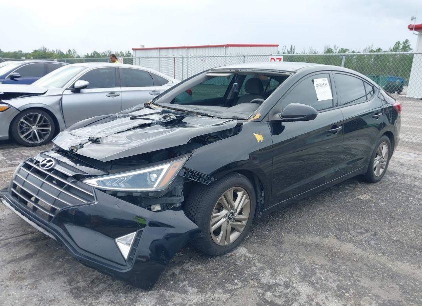 Photo 2 of 2019 Hyundai Elantra SEL (VIN 5NPD84LF1KH408806)