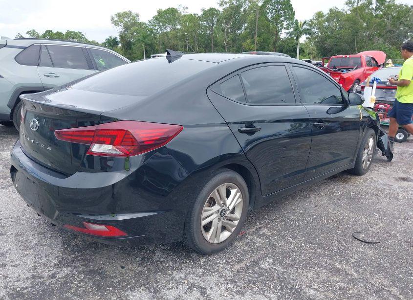 Photo 4 of 2019 Hyundai Elantra SEL (VIN 5NPD84LF1KH408806)