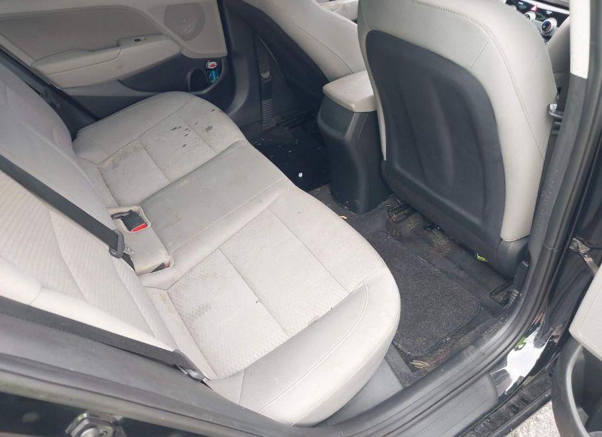 Photo 8 of 2019 Hyundai Elantra SEL (VIN 5NPD84LF1KH408806)