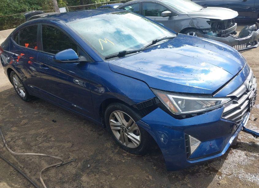 2019 Hyundai Elantra SEL (VIN 5NPD84LF1KH410698) main photo