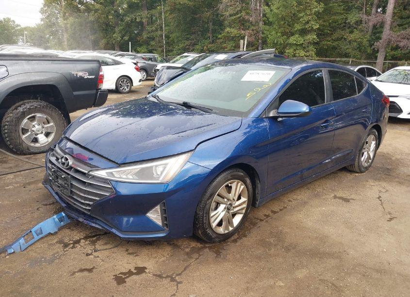 Photo 2 of 2019 Hyundai Elantra SEL (VIN 5NPD84LF1KH410698)